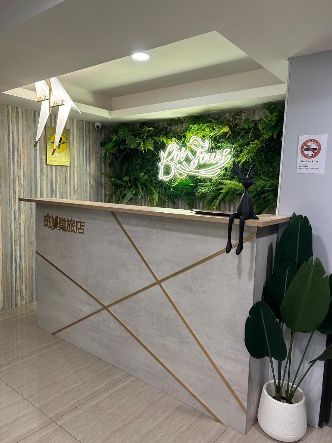 Bonjour Hotel Taichung Bagian luar foto
